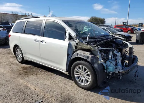 2017 Toyota Sienna Xle z USA, uszkodzony, nr VIN 5TDYZ3DC1HS839341